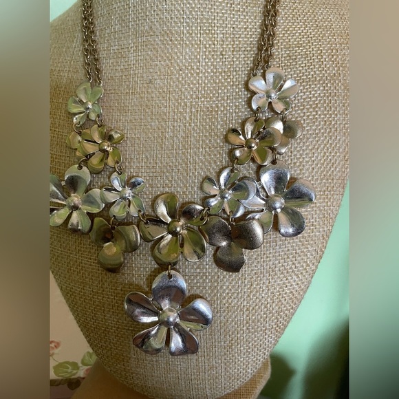 Floral Silver Necklace - Picture 3 of 5